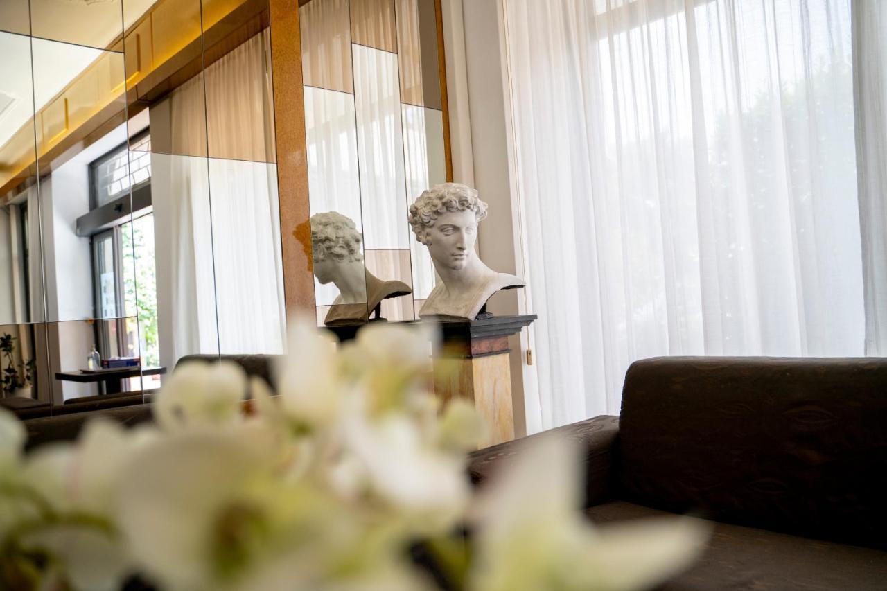 מילאנו Hotel Dei Fiori מראה חיצוני תמונה