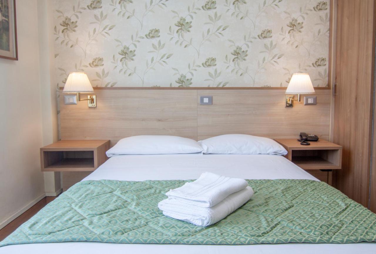 מילאנו Hotel Dei Fiori מראה חיצוני תמונה