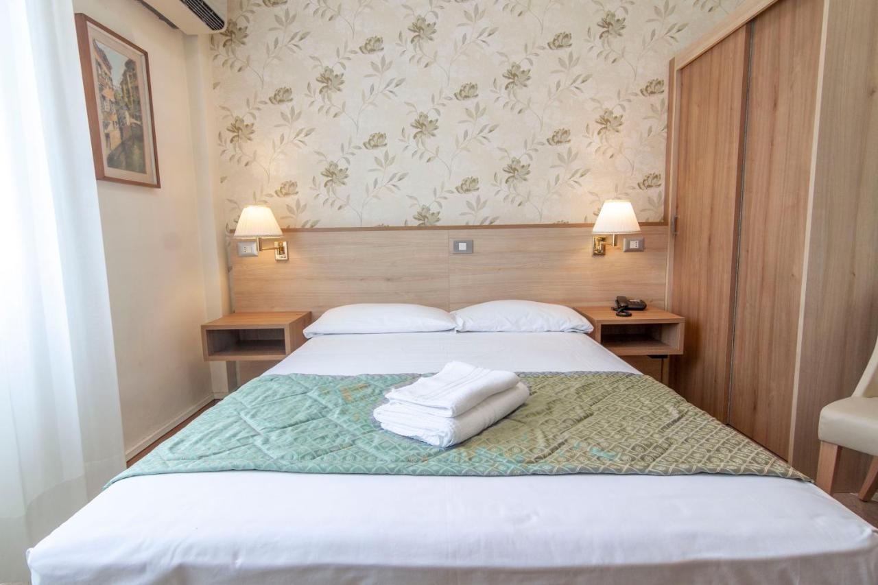 מילאנו Hotel Dei Fiori מראה חיצוני תמונה