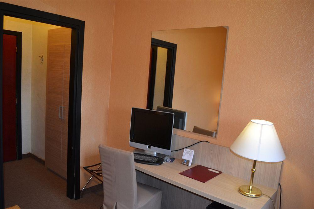 מילאנו Hotel Dei Fiori מראה חיצוני תמונה