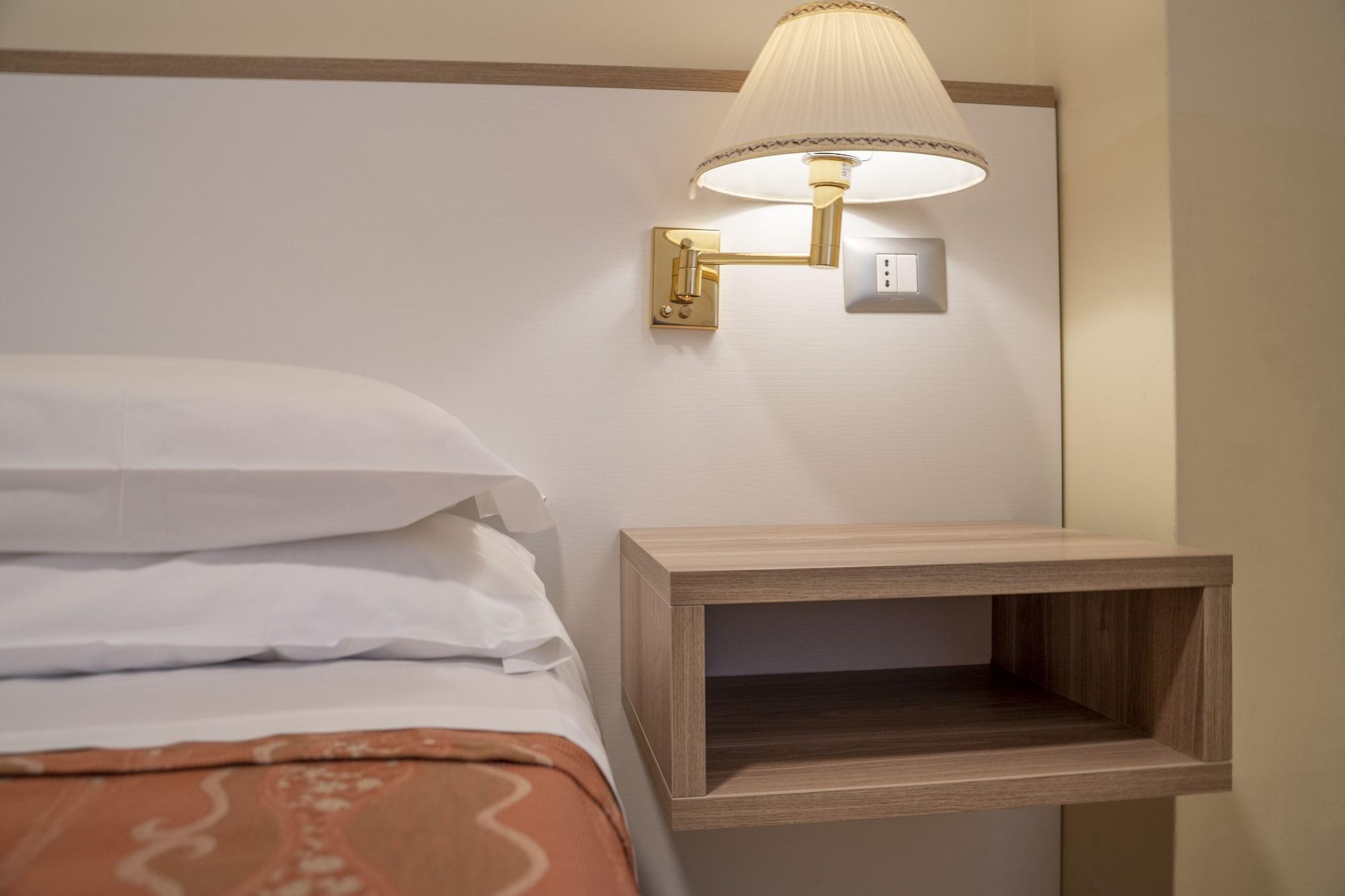 מילאנו Hotel Dei Fiori מראה חיצוני תמונה