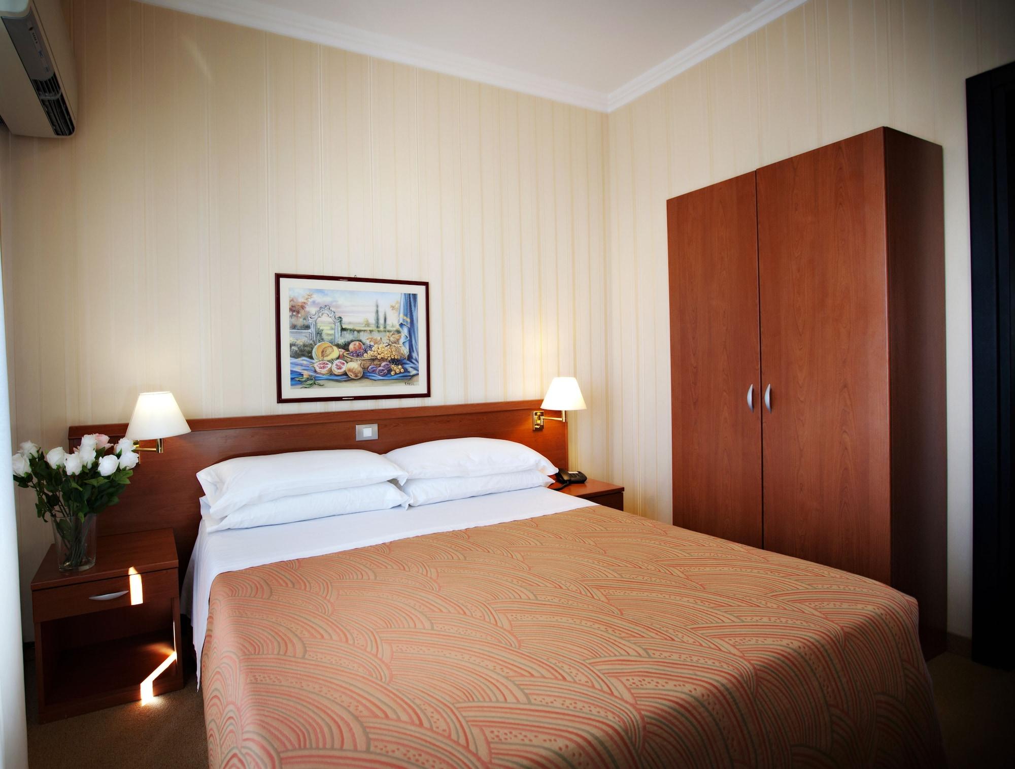 מילאנו Hotel Dei Fiori מראה חיצוני תמונה