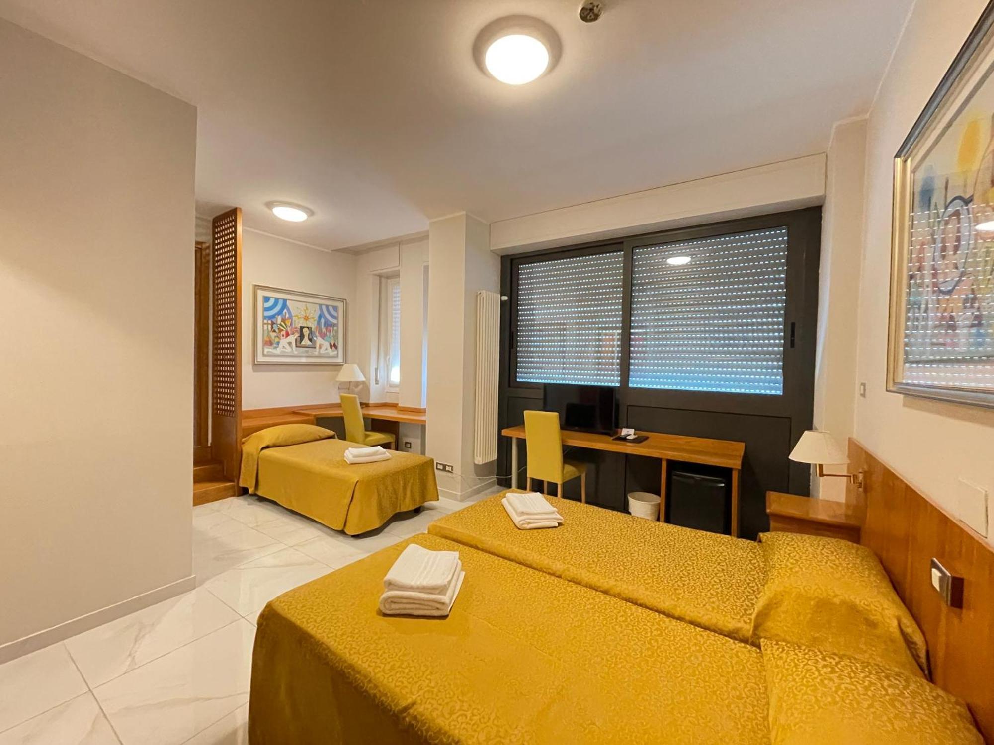 מילאנו Hotel Dei Fiori מראה חיצוני תמונה